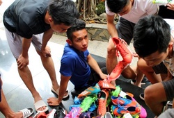 Tập trung U.23 Việt Nam: Tuyển thủ háo hức lựa giày
