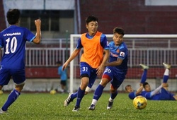 Hữu Thắng nhồi nhóm dự bị vã mồ hôi trước trận bán kết AFF Cup 2016