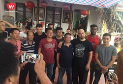 Ở lại Việt Nam, võ sư Flores giao đấu võ sư Huỳnh Tuấn Kiệt