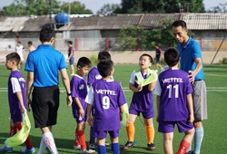 Trung vệ Vũ Như Thành mở Trung tâm bóng đá trẻ học đường 