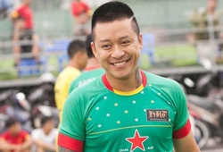Tuấn Hưng hứa tiếp tục xuống tóc nếu Việt Nam vô địch AFF Cup