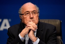 Bị sa thải, Sepp Blatter... vẫn nhận lương như thường