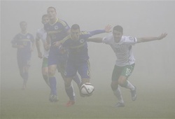 Bosnia & Herzegovina 1-1 CH Ireland: Chia điểm... trong màn sương