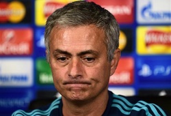 Hiddink tiết lộ nguyên nhân Mourinho bị "trảm"