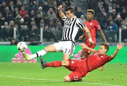 Juventus 2-2 Bayern Munich: Trả giá vì Kimmich