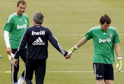Mourinho "đá đểu" Iker Casillas