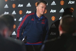 Nổi giận đùng đùng, Van Gaal đòi đuổi việc phóng viên