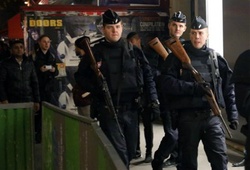 Vụ khủng bố Paris: EURO sẽ không còn “thân thiện”