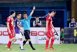 Video kết quả: Mất người vì phạm lỗi thô bạo, HAGL thua tan nát Hà Nội FC