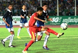 Video: U16 Việt Nam vùi dập Campuchia dù thi đấu thiếu người
