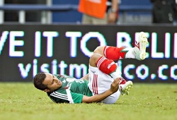 Video: Tiền vệ Mexico gặp chấn thương kinh hoàng