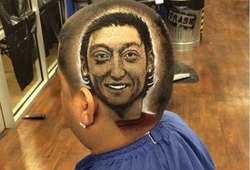 Quả đầu chất mang hình ảnh Mesut Ozil