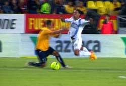 Bước sang tuổi ‘băm’ Ronaldinho mới học ngã vờ