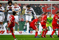 5 pha làm bàn đẹp nhất vòng 31 Bundesliga