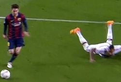 Jerome Boateng bị CĐV troll vỡ đầu sau cú trượt chân tai hại trước Messi