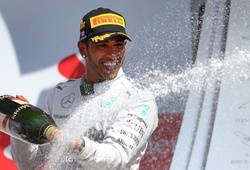 Hamilton ra giá “khủng” cho Mercedes