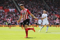 Cú đệm lòng của Shane Long được bầu chọn là bàn thắng đẹp nhất tuần qua