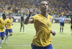 Brazil hướng đến Copa America 2015 &#8211; “Số 9 ảo”: Giải pháp tạm thời