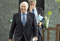 Sepp Blatter đổi ý, muốn ở lại ghế Chủ tịch FIFA