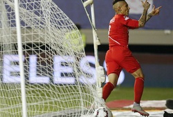Bolivia 1-3 Peru: Hattrick của Paolo Guerrero