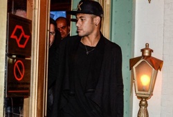 Neymar rủ đàn anh Adriano bay đêm