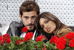 Iker Casillas lo xong việc cho bạn gái tại Porto