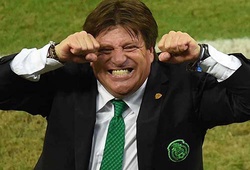 Miguel Herrera, HLV trưởng ĐTQG Mexico: Vừa vô địch đã mất việc vì đấm phóng viên