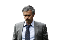 Mua nhiều, tính hớ như Mourinho