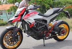 Xế độ Ducati Hyperstrada: khoe dáng tại Nha Trang