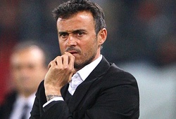 HLV Luis Enrique: Cứ “xoay” là&#8230; chóng mặt