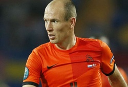 Arjen Robben: Cười trên nỗi đau của&#8230; Van Persie