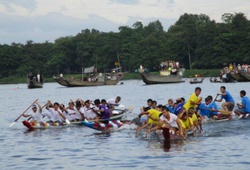 Ấn tượng thể thao: Đua ghe trên sông Hương