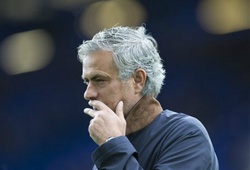 Mourinho chửi thề sau trận thua muối mặt