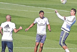 Chiêu hãm bóng cực dị của CR7 trên sân tập