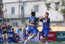 Cường Quốc 1-2 Thành Đồng: Thắng kịch tính, Barca Hà Nội lên ngôi nhì