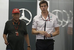 F1: Mercedes bị&#8230; bỏ xó