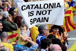 Quyết tâm tìm độc lập của xứ Catalan: Barca &#038; Tây Ban Nha nổi phong ba