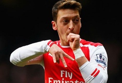 Mesut Ozil đệm lòng ngọt như dao nhân đôi cách biệt cho Arsenal