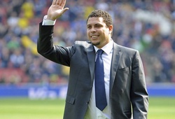 Ronaldo “béo”&#8230; xiết nợ Corinthians