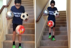 Cậu bé 11 tuổi lại gây sốt với khả năng vừa leo cầu thang vừa tâng bóng