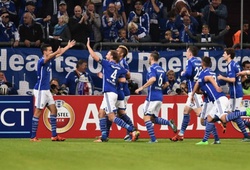 Schalke 04 2-2 Sparta Prague: Chia điểm trên sân nhà, đế chế xanh vẫn giữ ngôi đầu