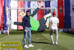 Hai anh chàng Vloger Billy và Jezza ghi bàn liên tiếp vào lưới Manuel Neuer