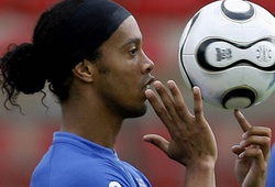 Ronaldinho sang Nhật mở học viện bóng đá