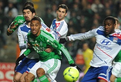 Lyon 3-0 Saint Etienne: Lacazette lập hattrick, Lyon đòi lại ngôi nhì