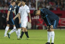 Sevilla 3-2 Real: Ronaldo "tắc nòng", Real "hít khói" Barca