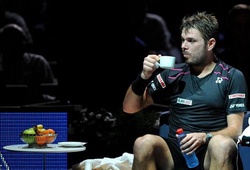 Uống cafe ăn lót dạ giữa trận tennis