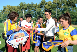 Khai mạc giải bóng đá Sông Lam Huế lần thứ 3