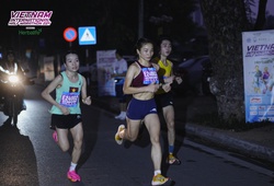 Cặp quán quân Giải Bán Marathon Quốc tế Việt Nam tài trợ bởi Herbalife dự giải leo núi Bà Rá