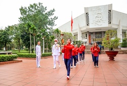 Nguyễn Thị Oanh rước lửa thiêng Đại hội Thể thao toàn quốc 2022 từ Hà Nội về Quảng Ninh