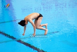 Cú nhảy siêu tệ khiến “hot boy nhảy cầu” Nguyễn Tùng Dương thua đau ở SEA Games 31